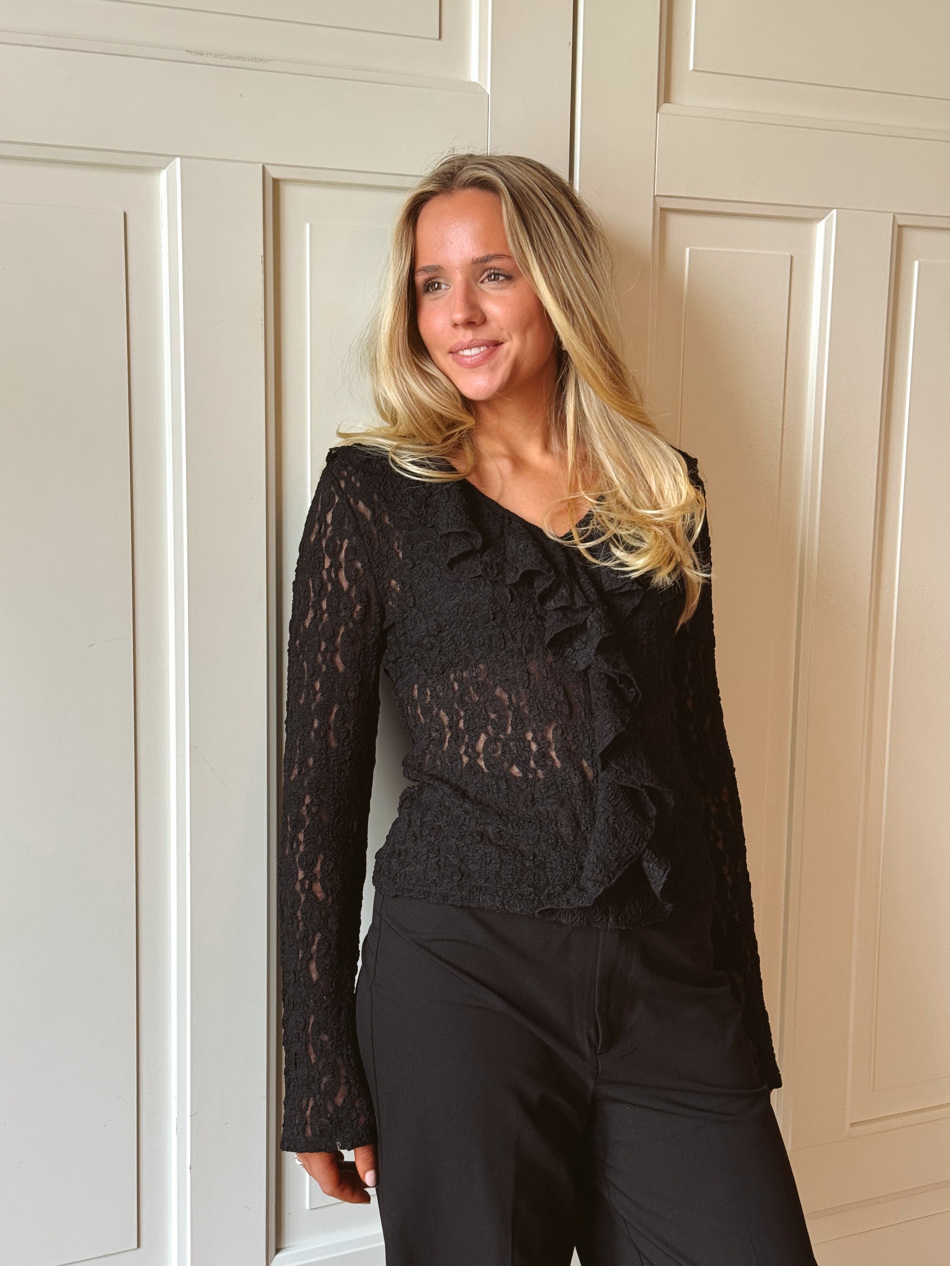 VMFLORA Top - Black